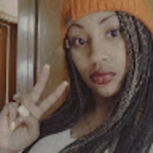 Meet your Posher, Latoya